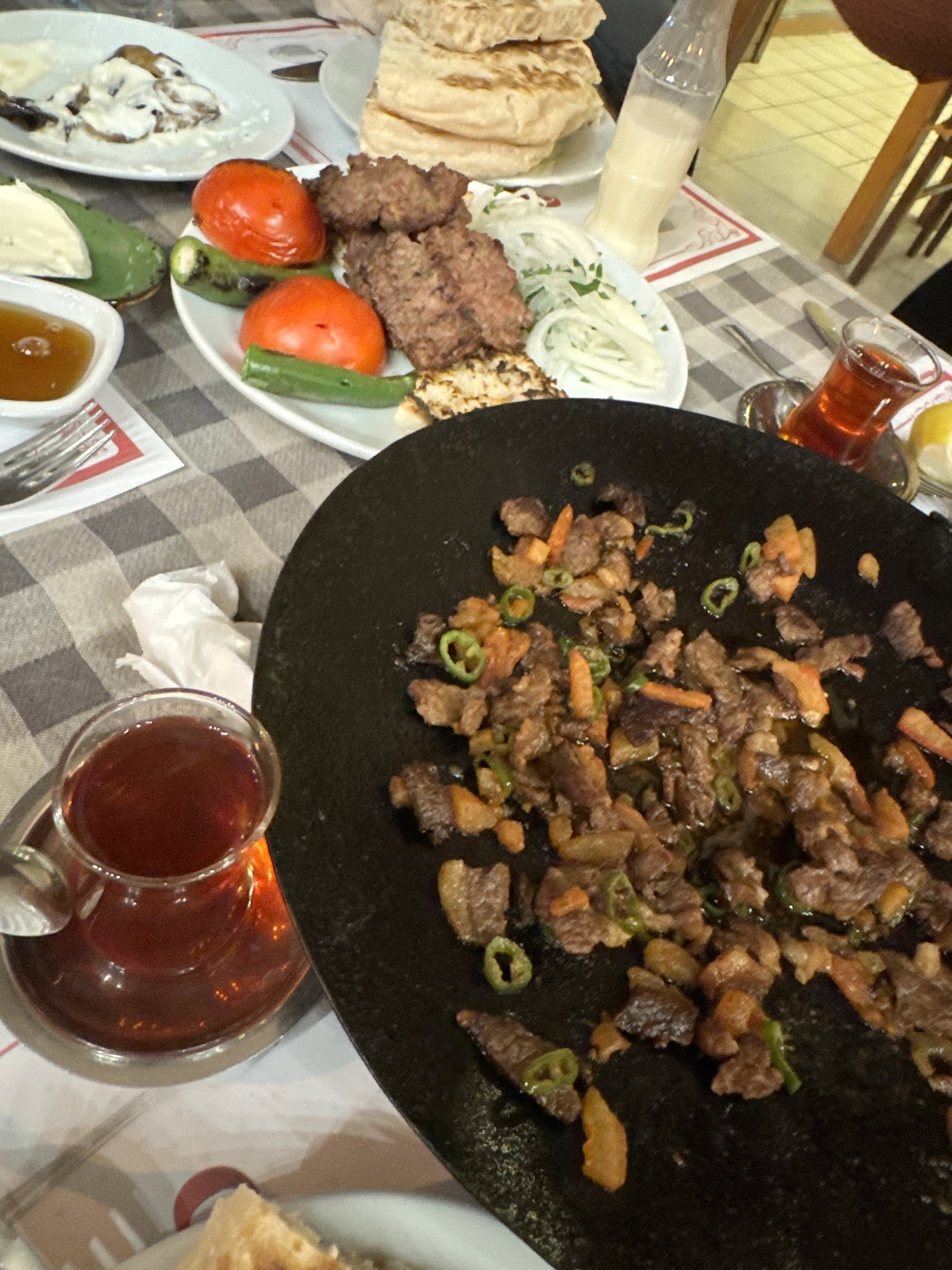 Köfteci̇ Ahmet Kizilcahamam