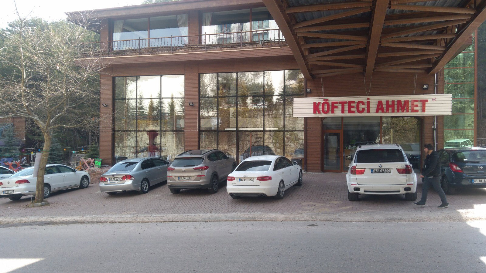 Köfteci̇ Ahmet Kizilcahamam