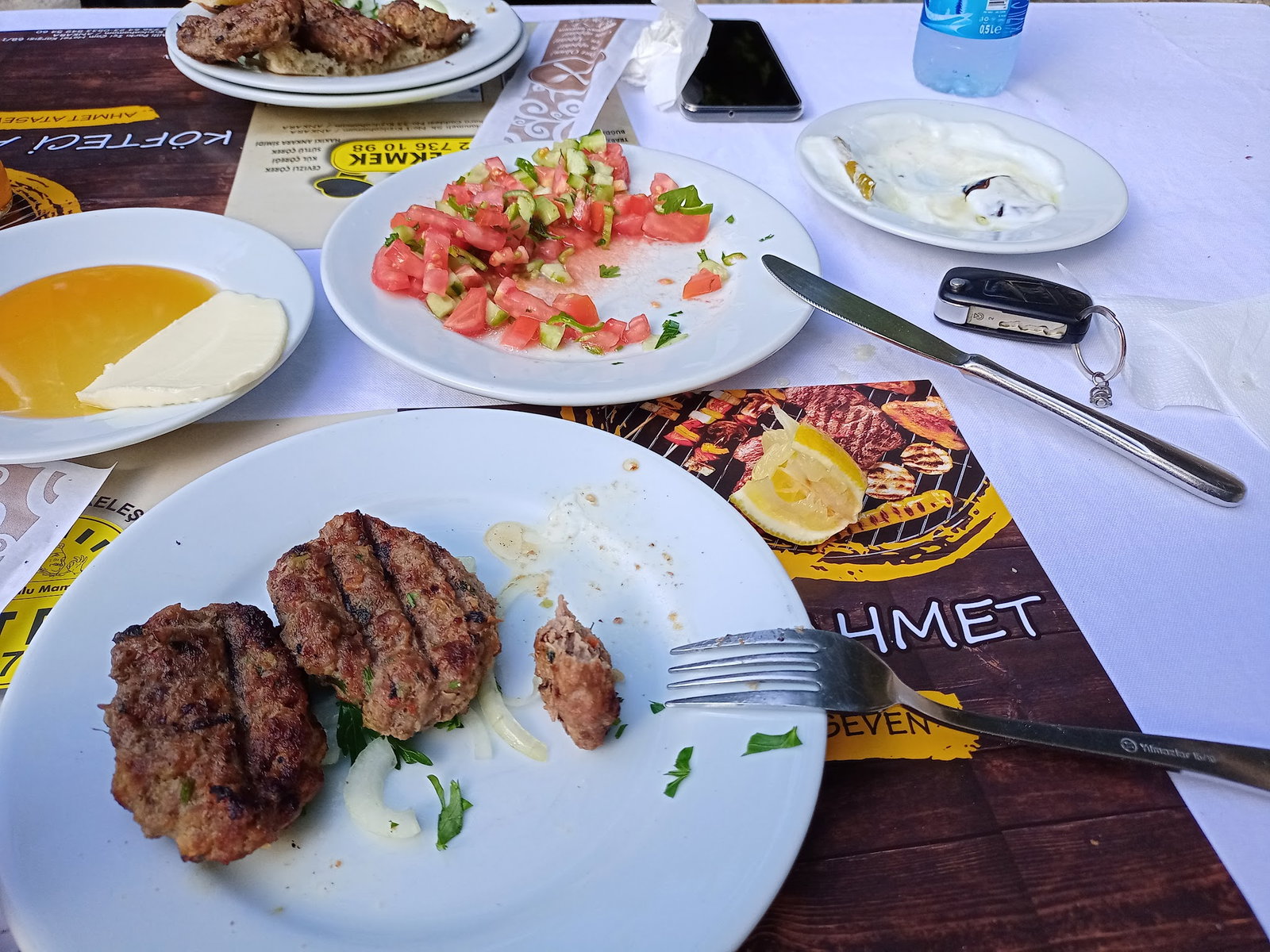 Köfteci̇ Ahmet Kizilcahamam