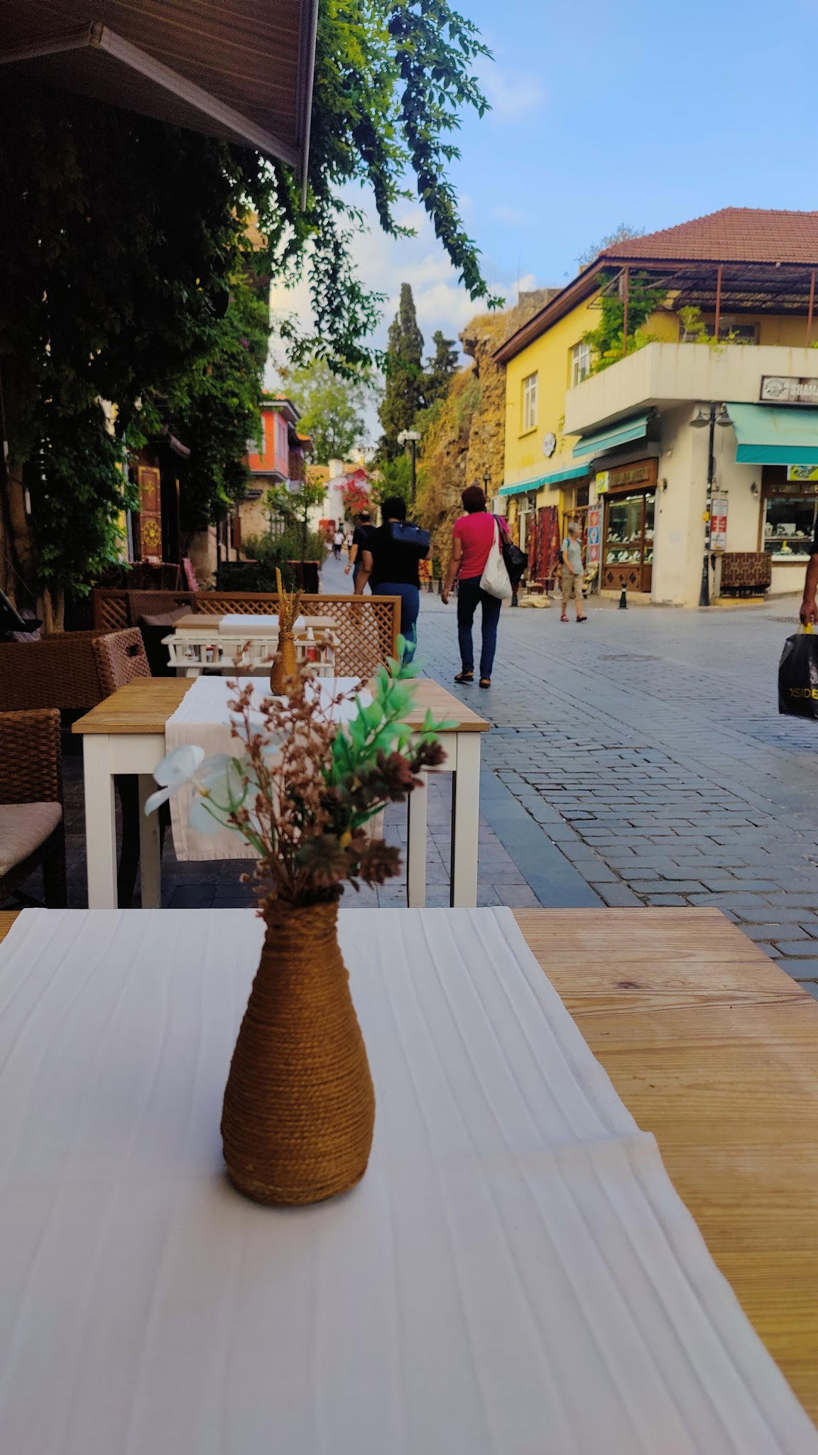 Antique Cafe Restaurant