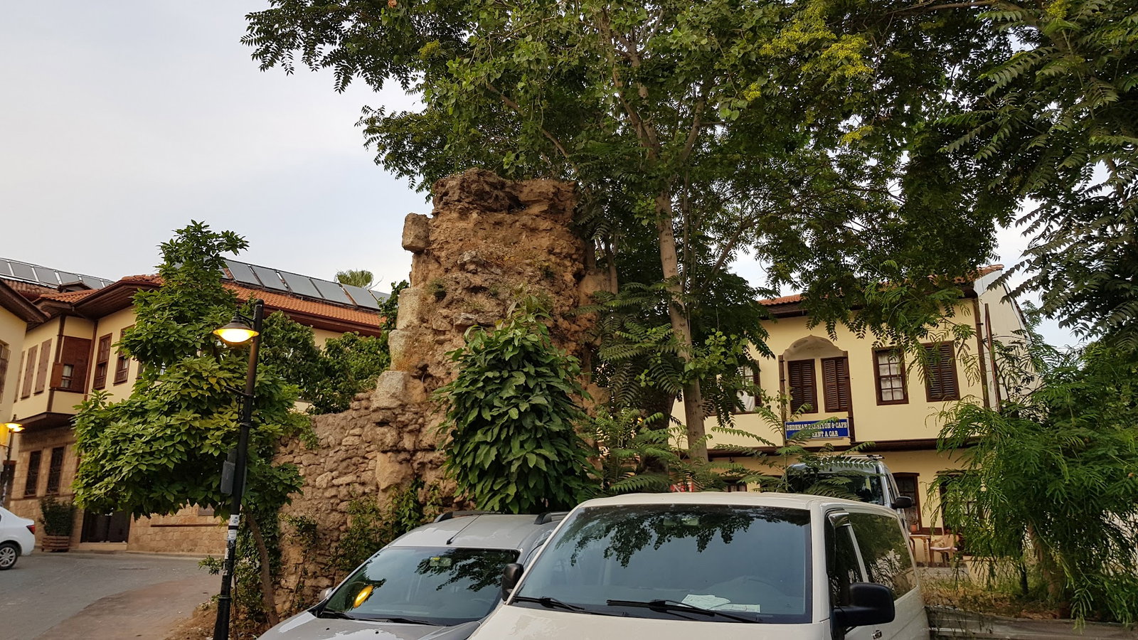 Antique Cafe Restaurant