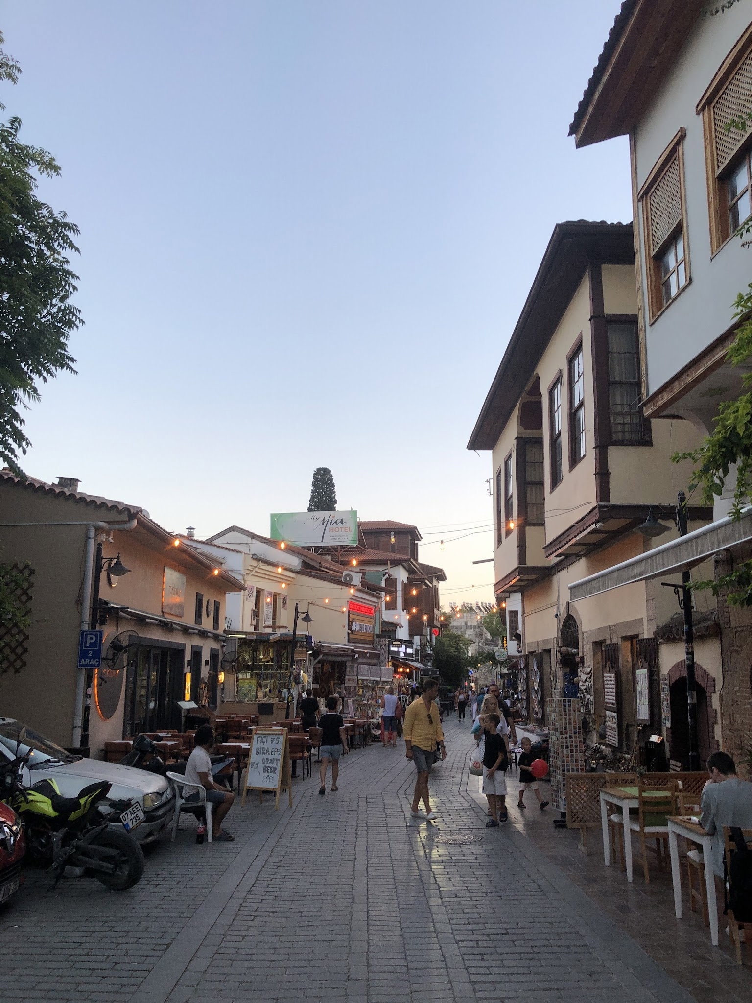 Antique Cafe Restaurant