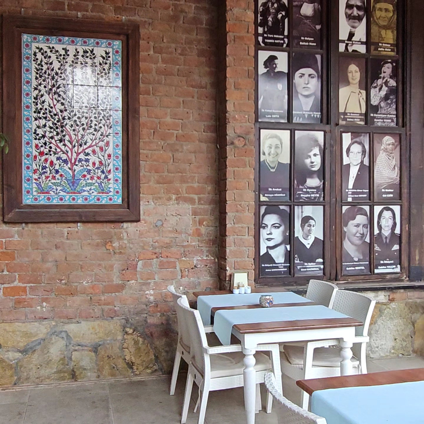 Antique Cafe Restaurant