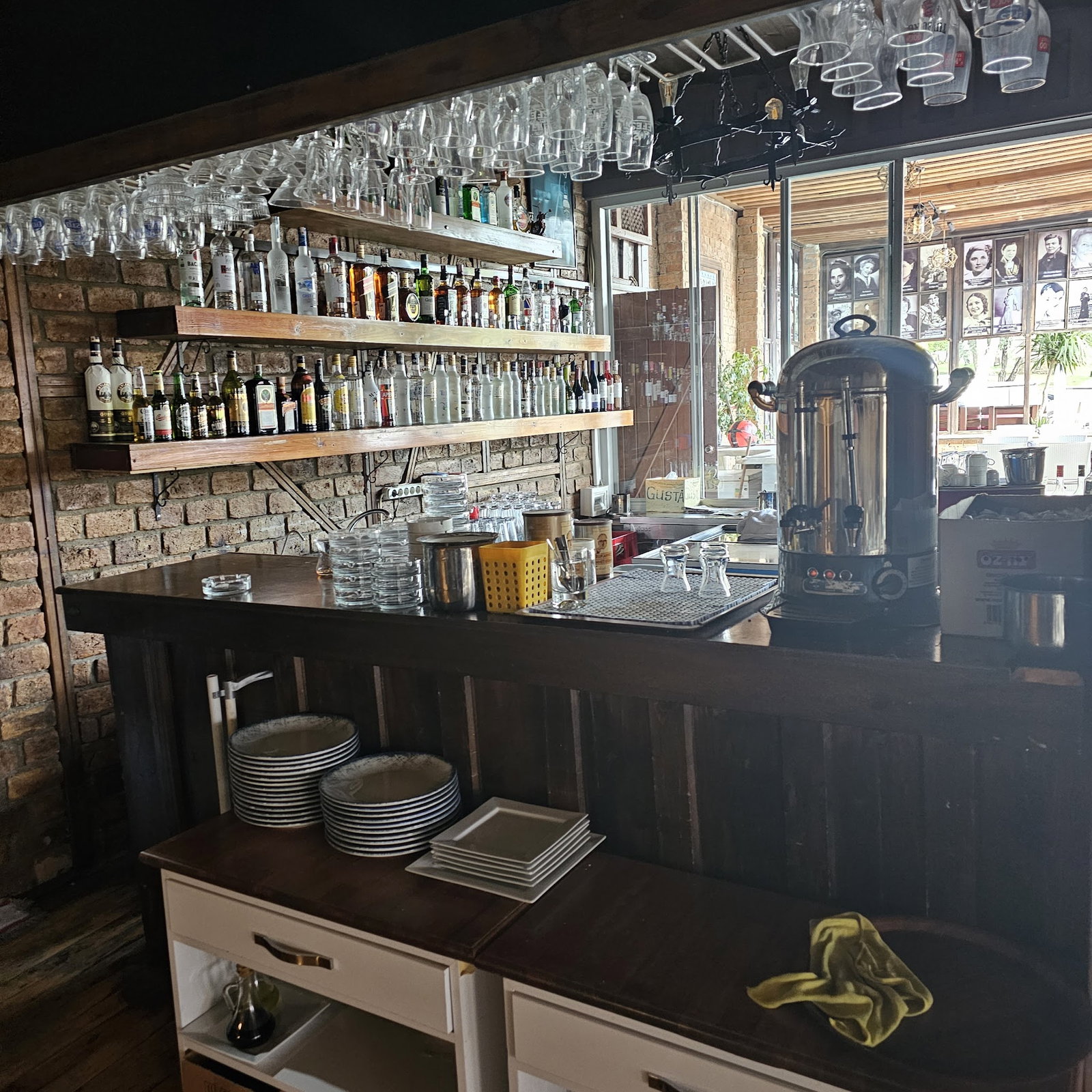 Antique Cafe Restaurant