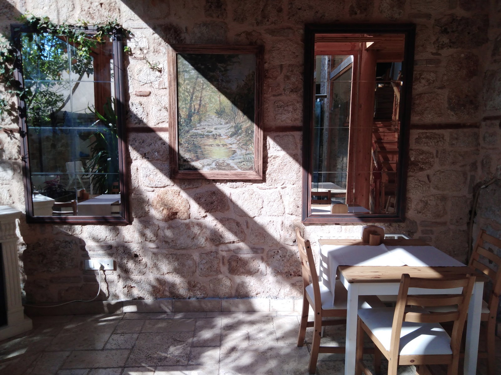 Antique Cafe Restaurant