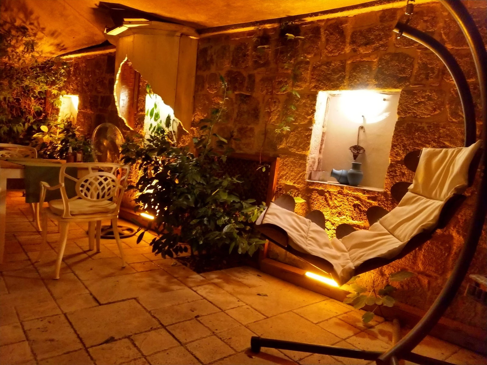 Antique Cafe Restaurant