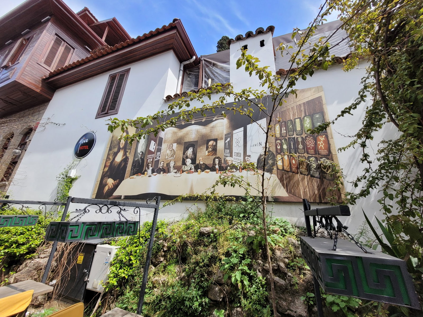 Antique Cafe Restaurant