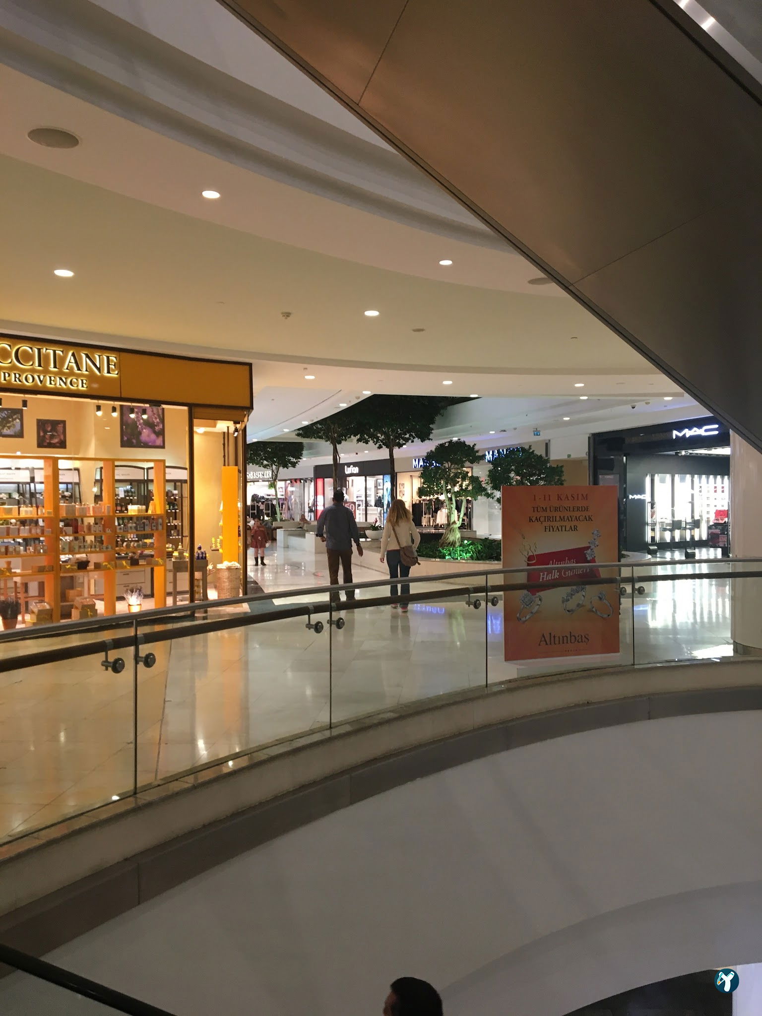 Akbatı
