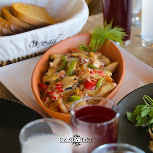 Öz Meyhane Bornova