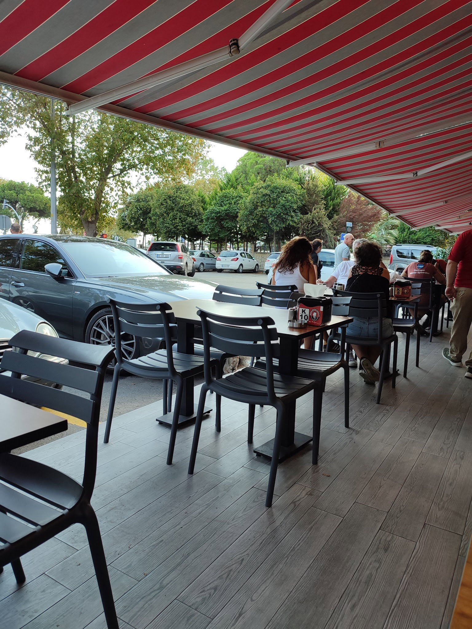 Meşhur Köfteci Kardeşler