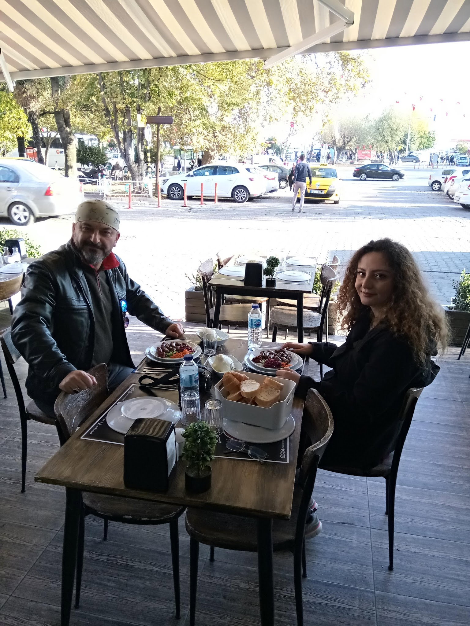 Meşhur Köfteci Kardeşler