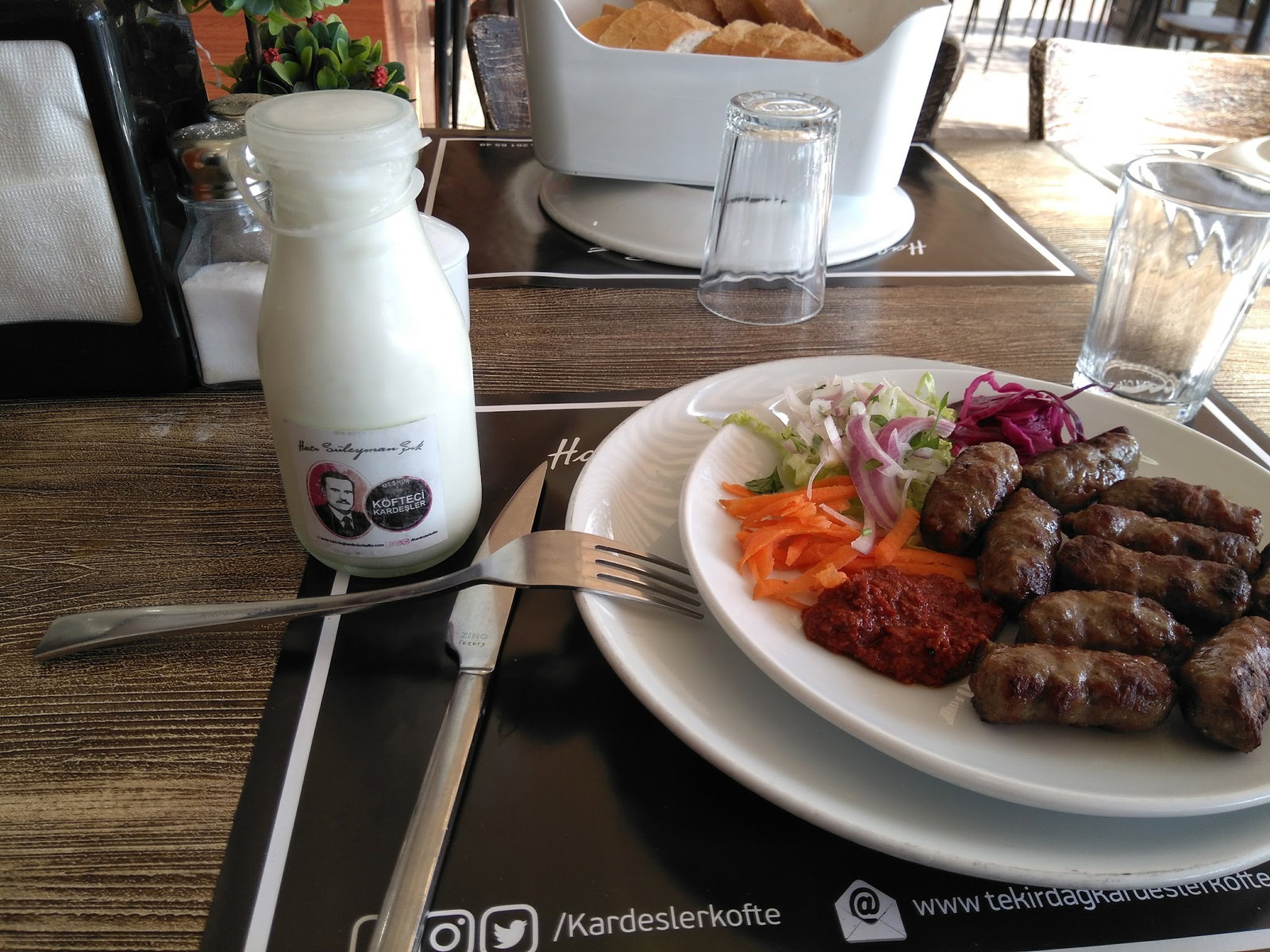 Meşhur Köfteci Kardeşler