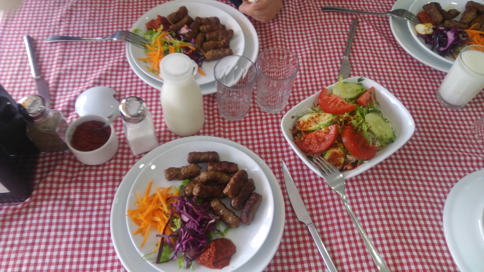 Meşhur Köfteci Kardeşler