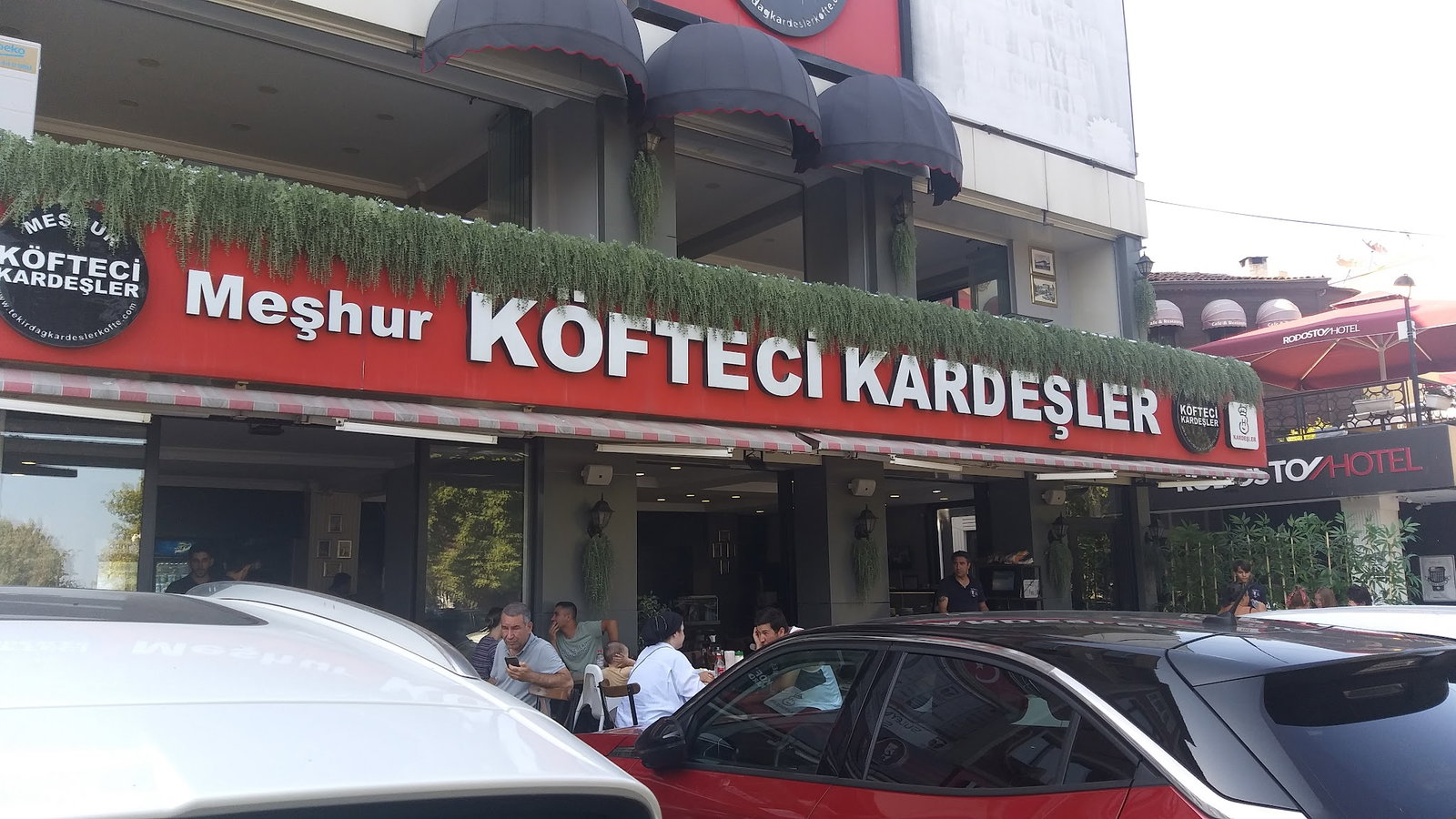 Meşhur Köfteci Kardeşler