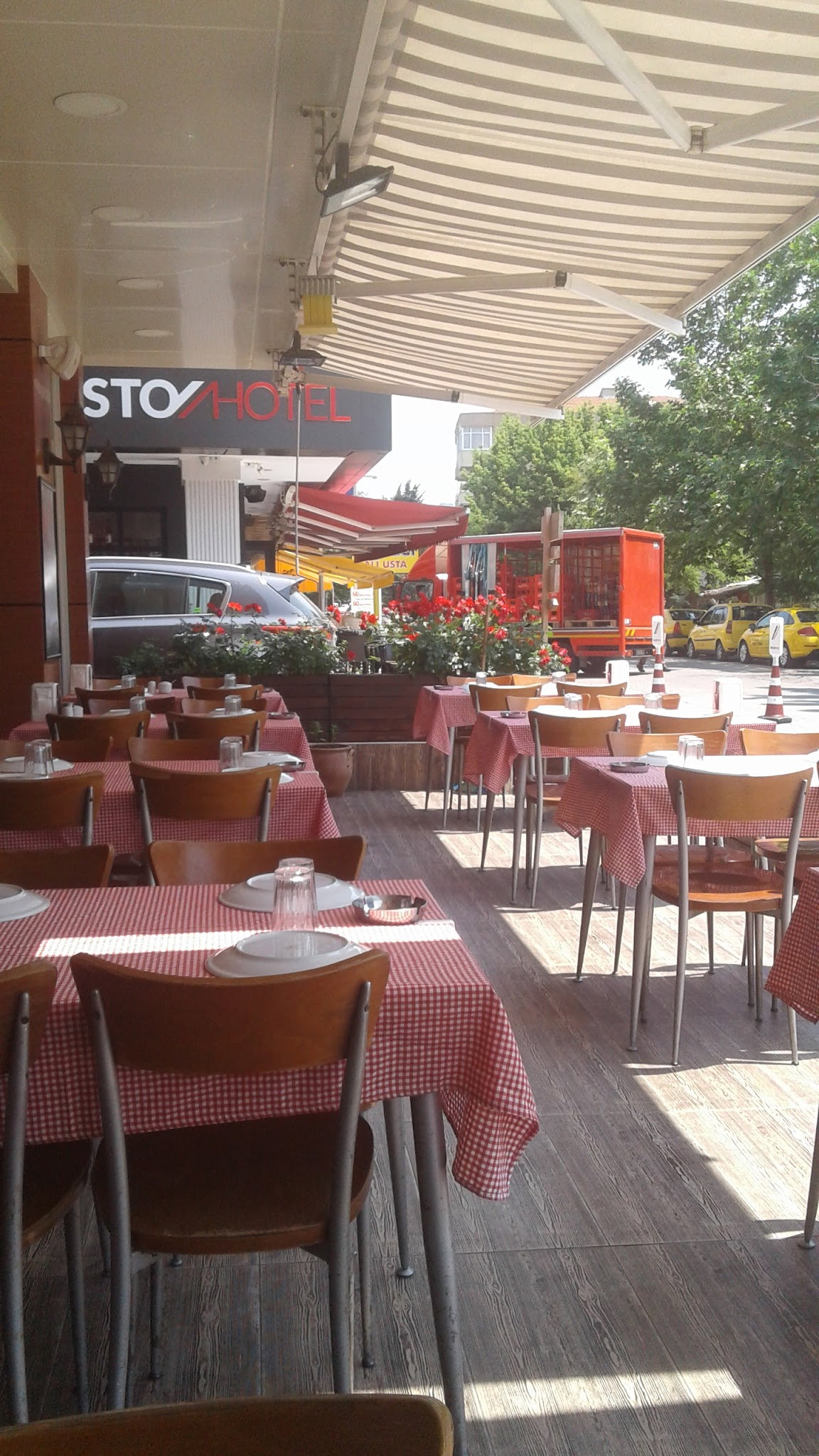 Meşhur Köfteci Kardeşler