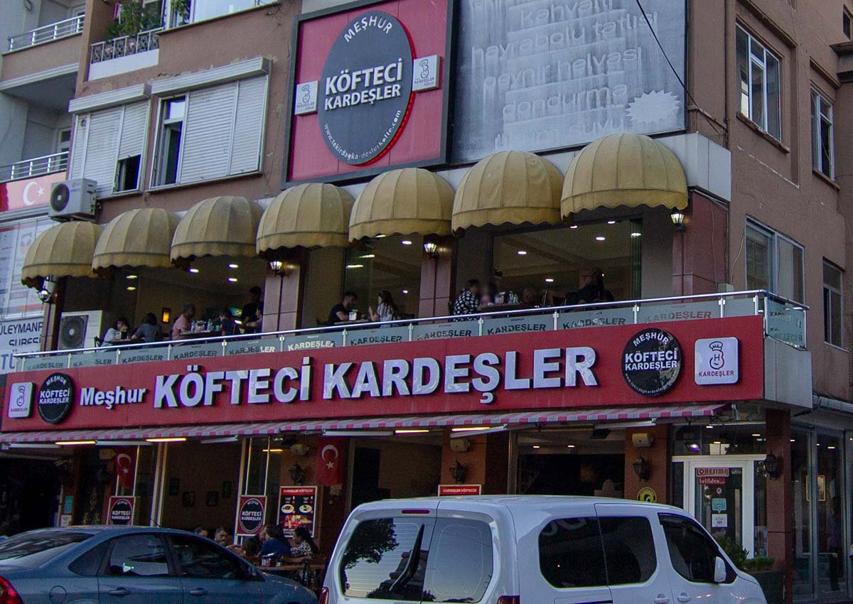 Meşhur Köfteci Kardeşler