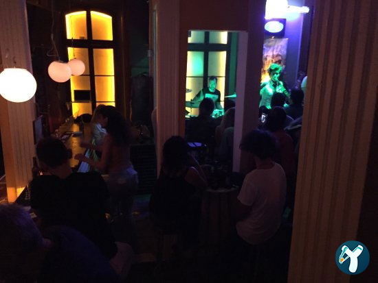 Alsancak Mavi Bar