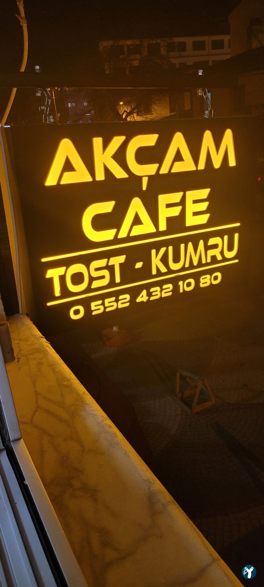 Akçam Cafe. Tost-Kumru