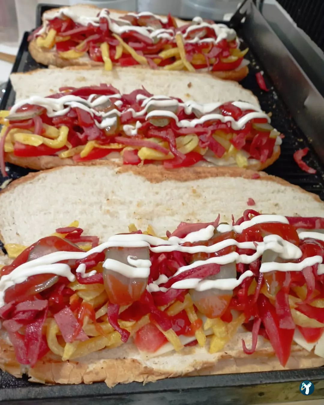 Akçam Cafe. Tost-Kumru