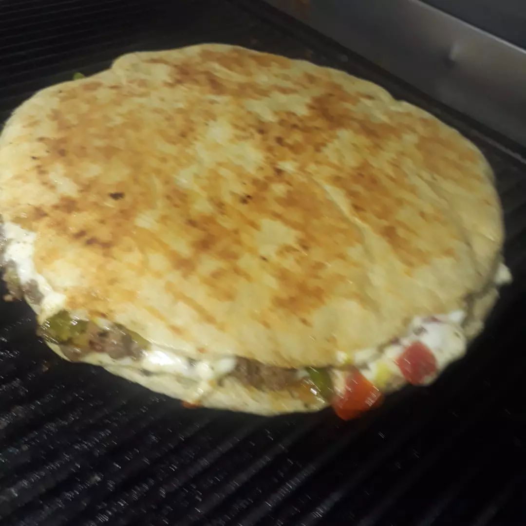 Akçam Cafe. Tost-Kumru