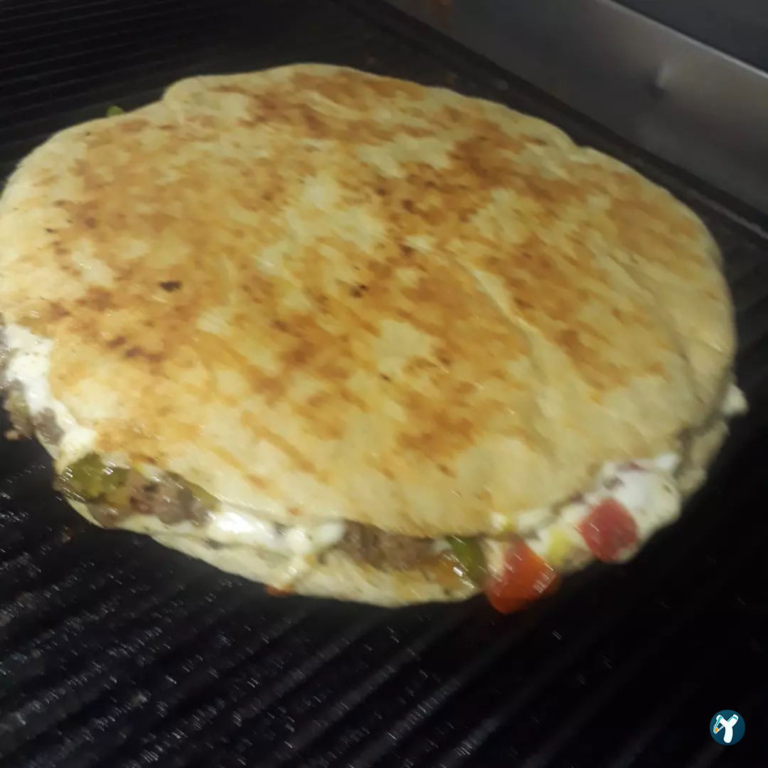 Akçam Cafe. Tost-Kumru
