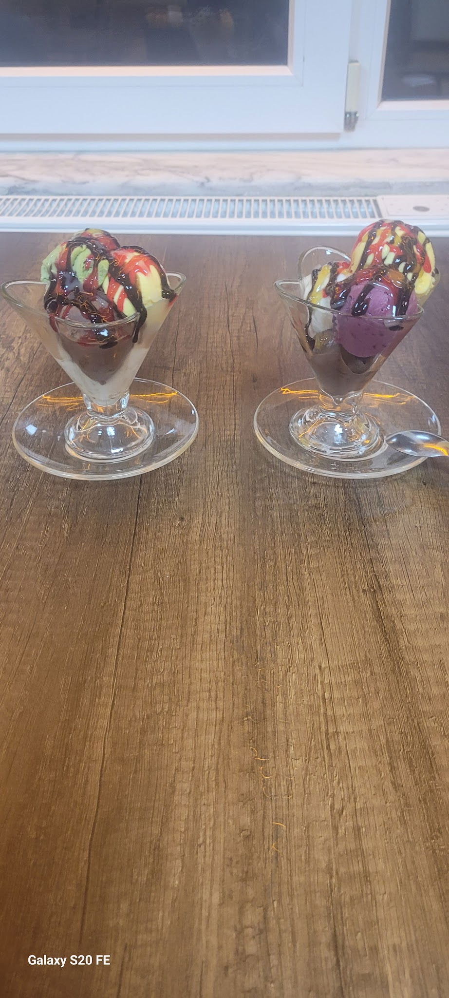 Akçam Cafe. Tost-Kumru