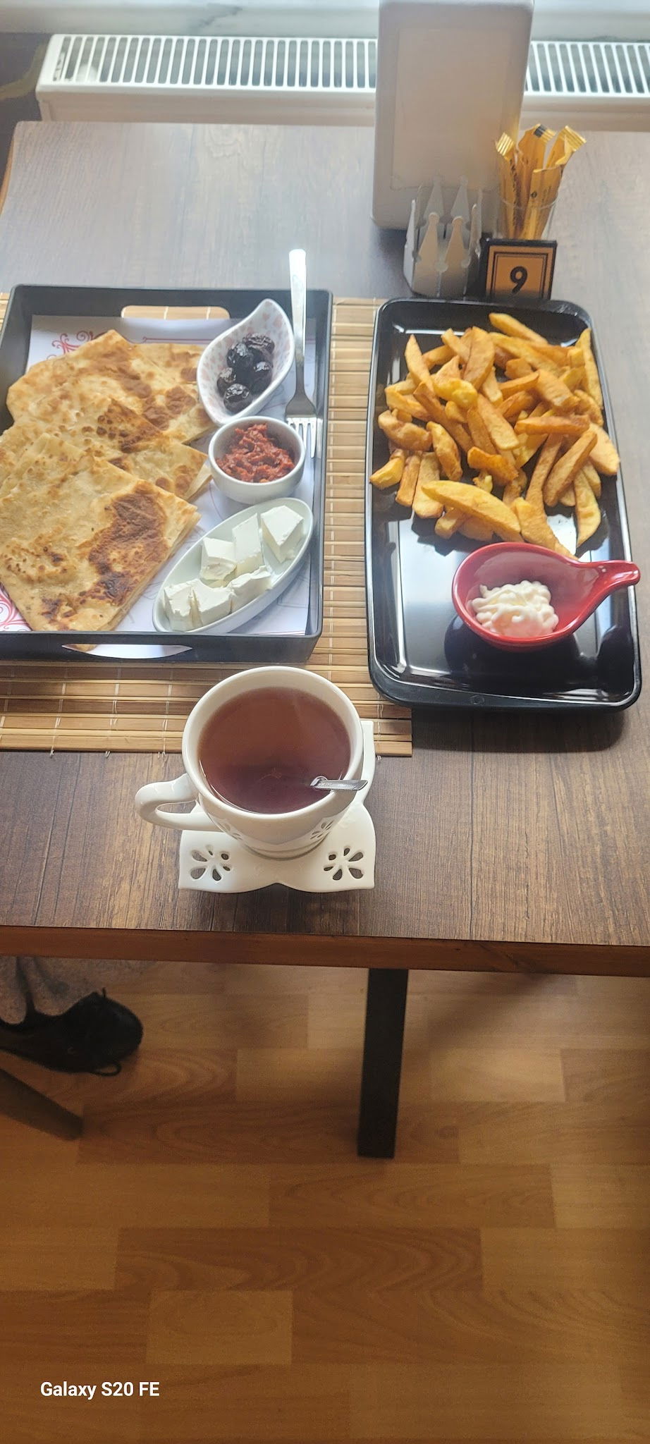 Akçam Cafe. Tost-Kumru