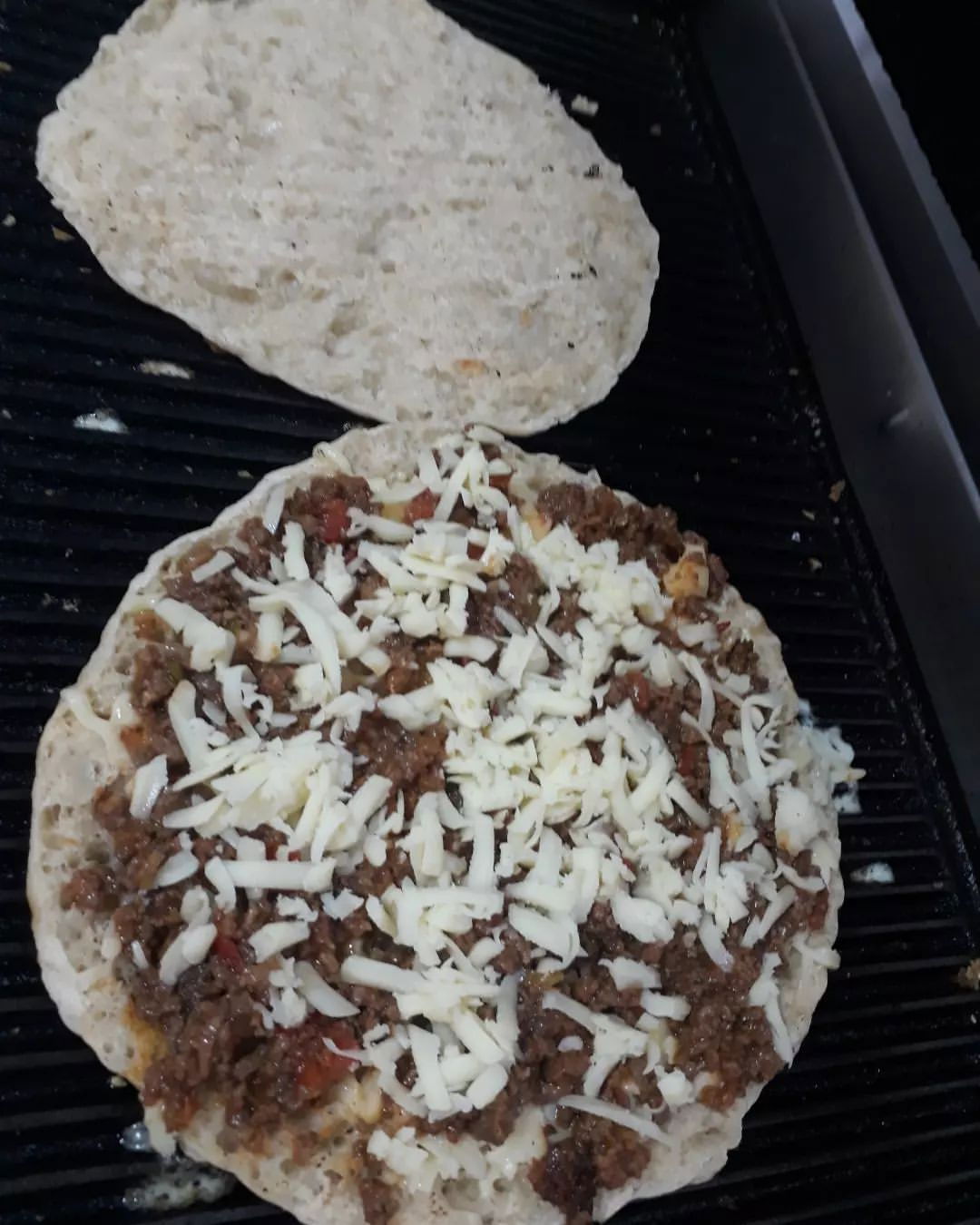 Akçam Cafe. Tost-Kumru