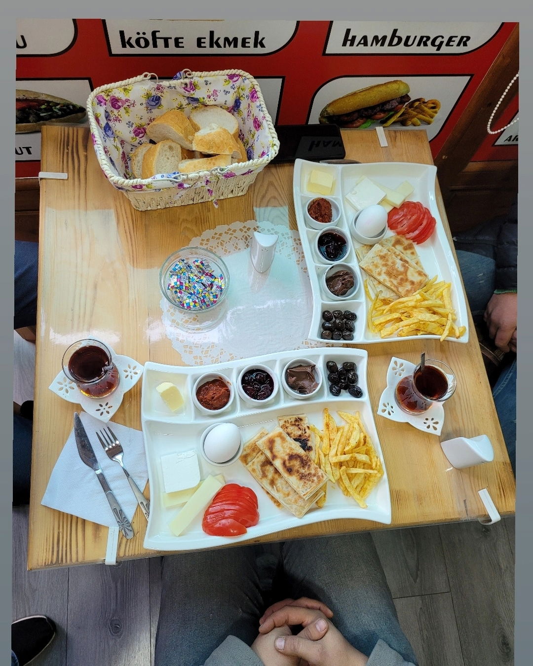 Akçam Cafe. Tost-Kumru