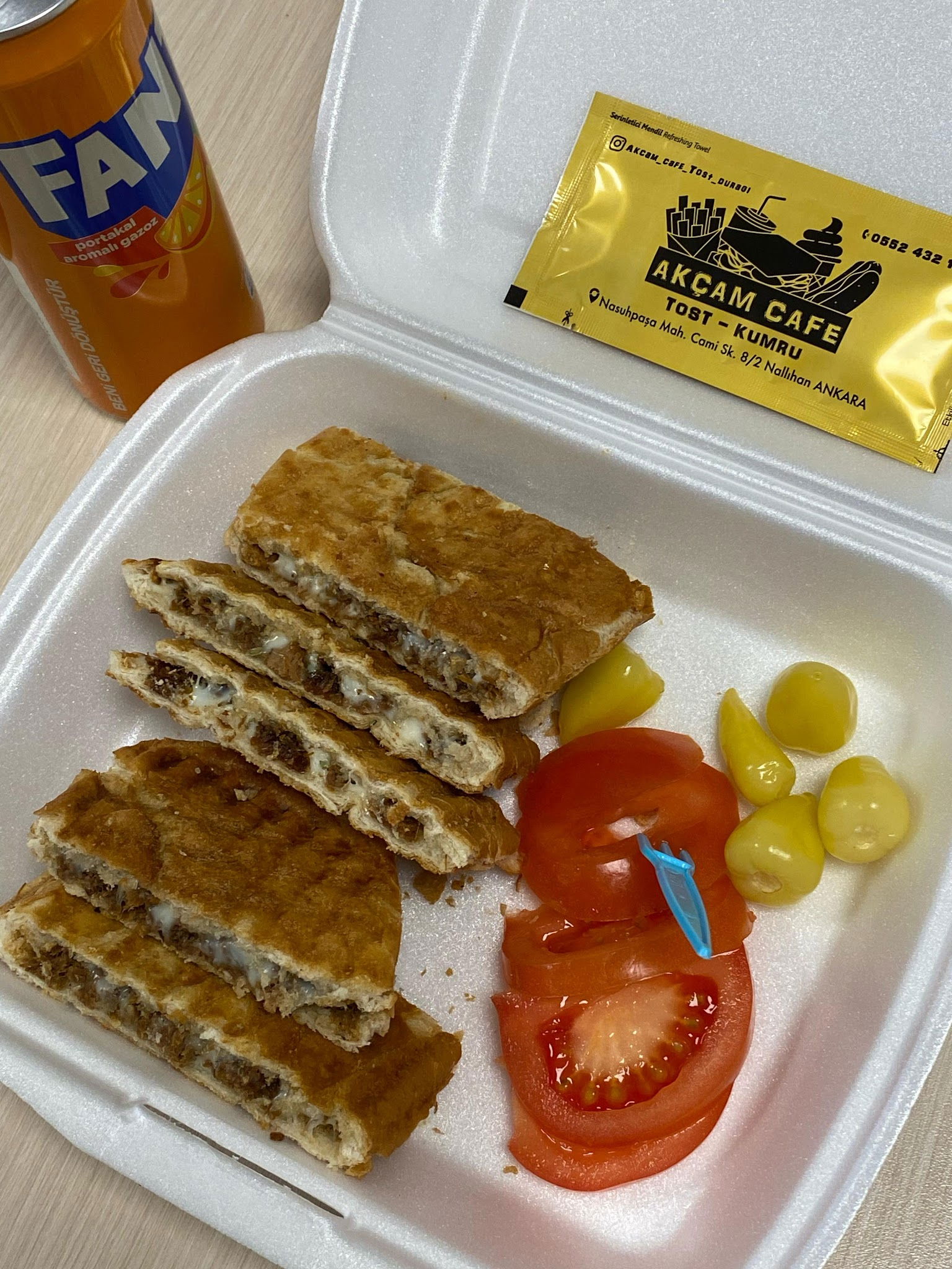 Akçam Cafe. Tost-Kumru