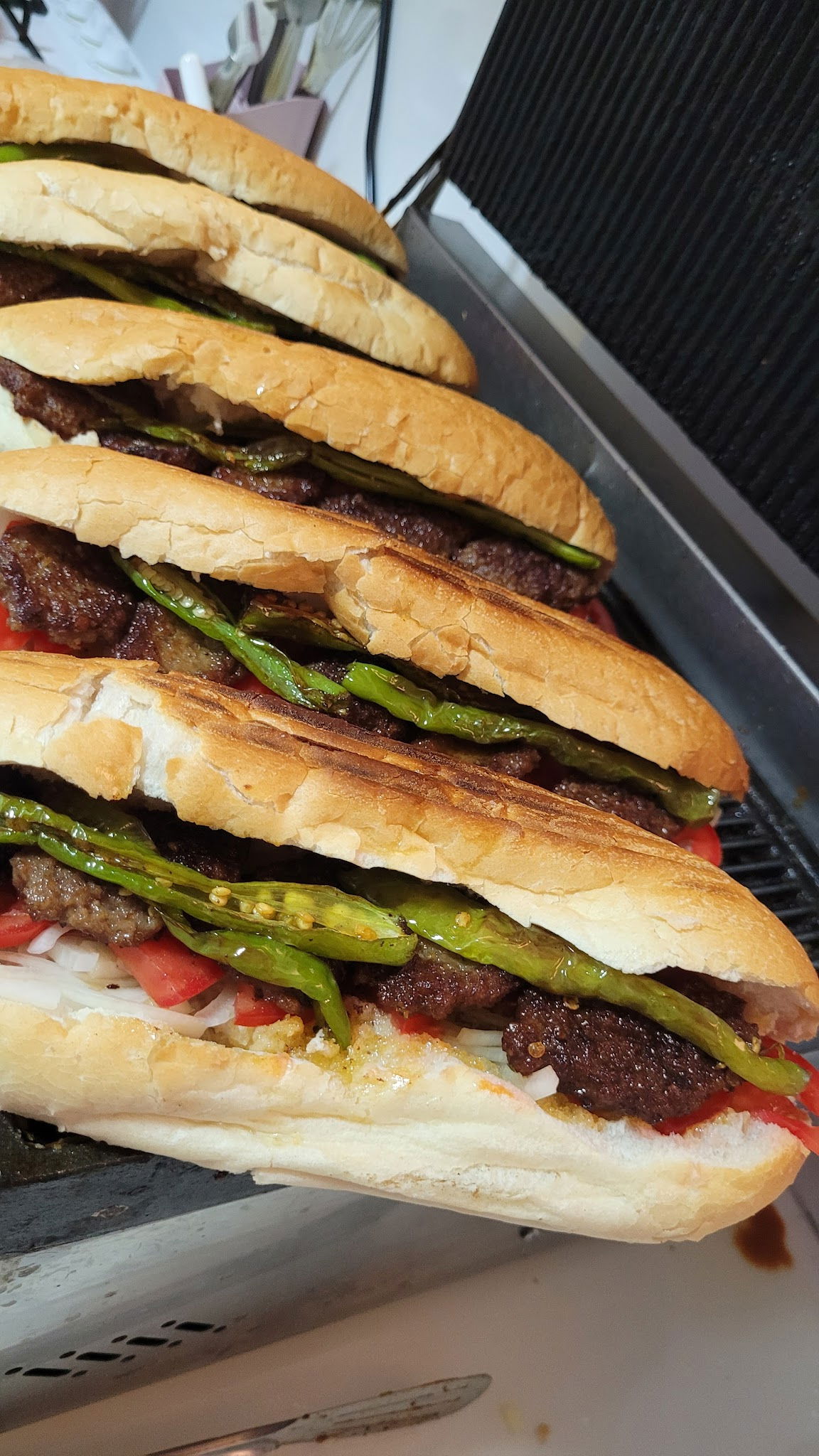 Akçam Cafe. Tost-Kumru