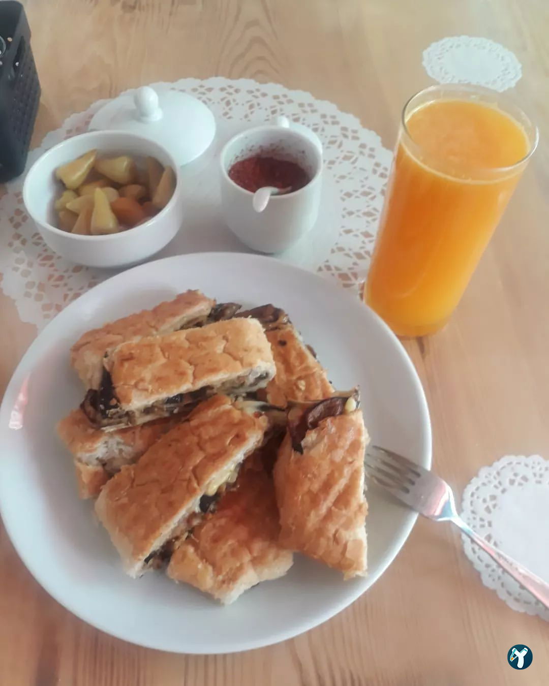 Akçam Cafe. Tost-Kumru