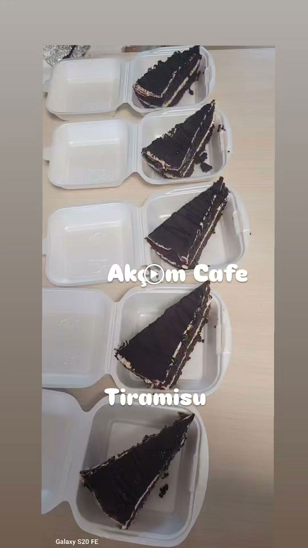 Akçam Cafe. Tost-Kumru