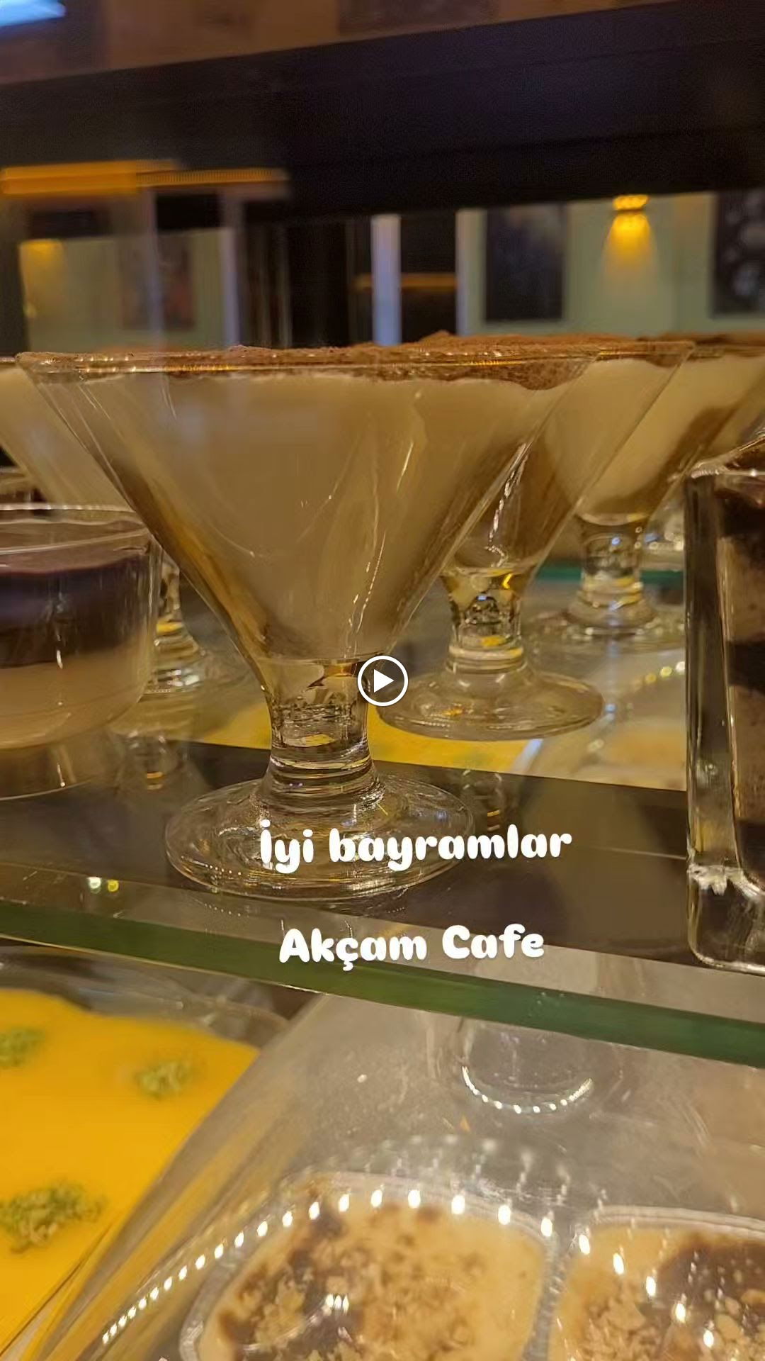 Akçam Cafe. Tost-Kumru