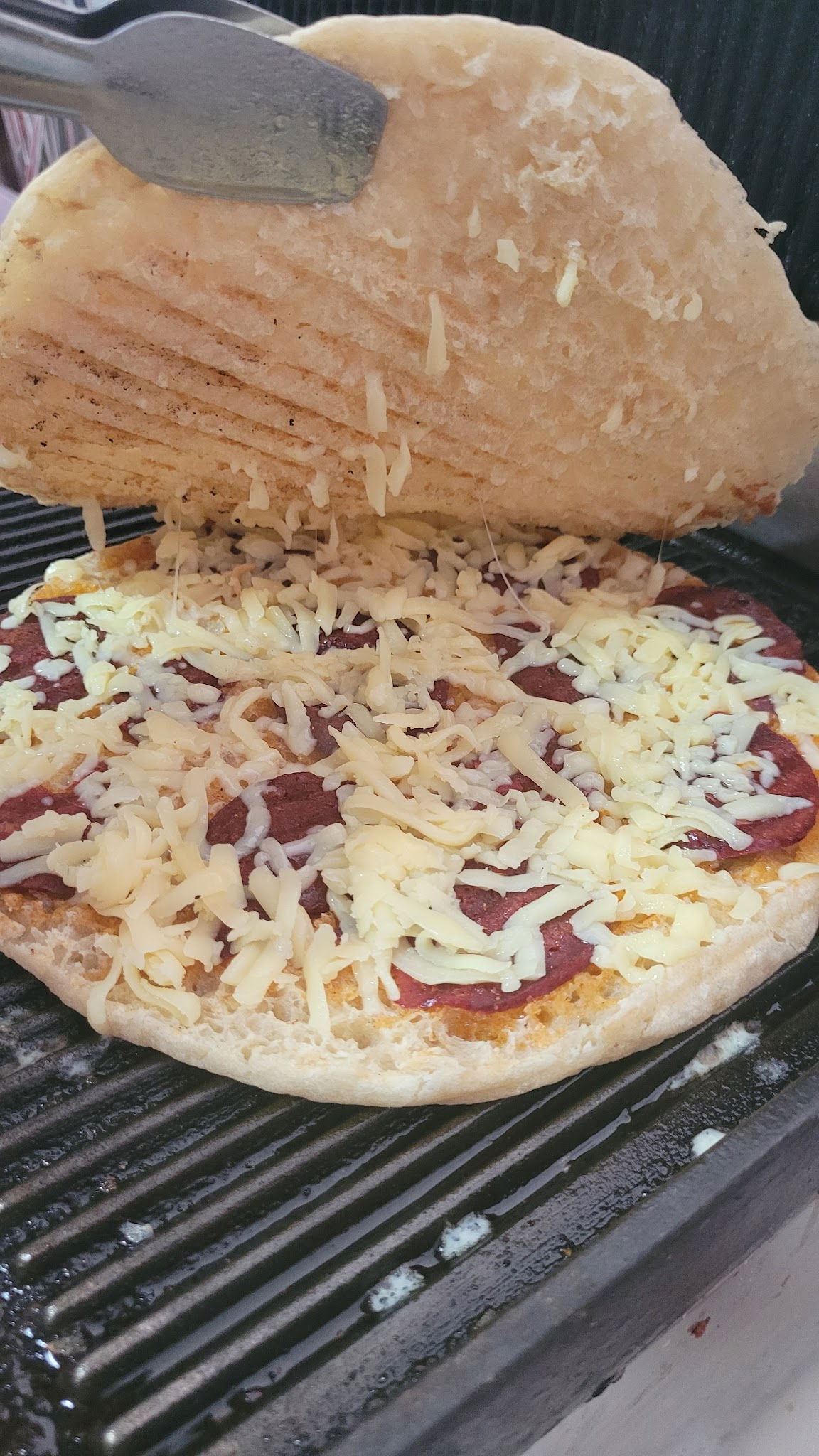 Akçam Cafe. Tost-Kumru