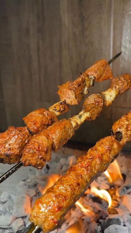 Ziyafet Kuzu Çevirme