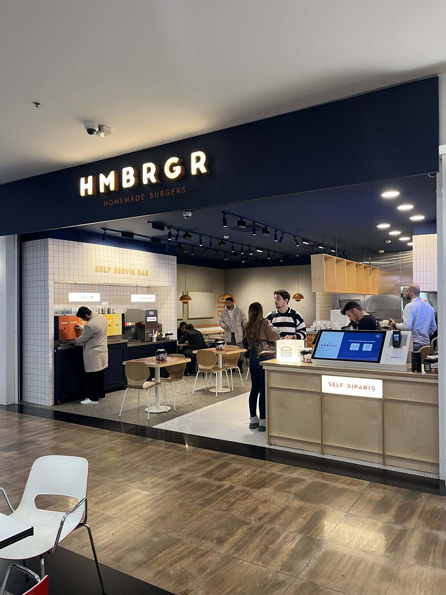 Hmbrgr Armada