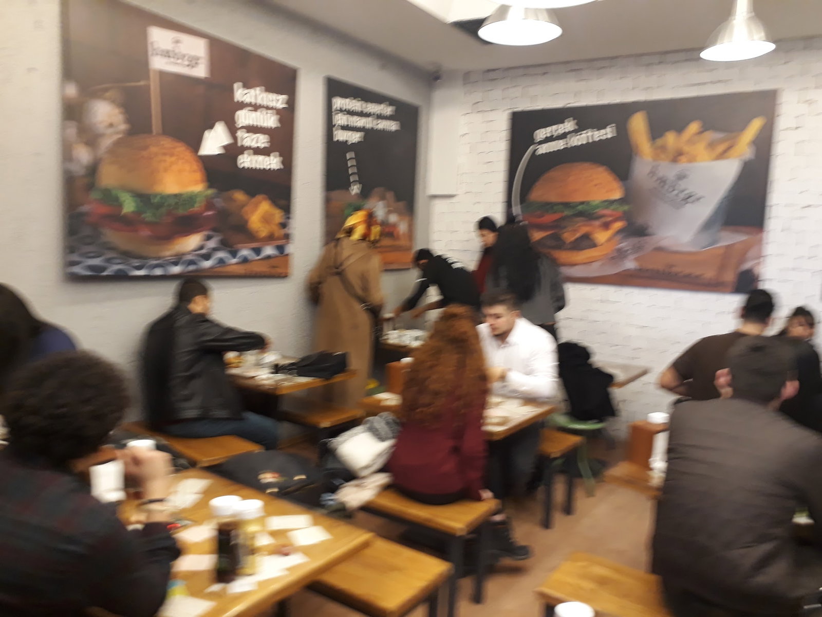Hmbrgr Armada