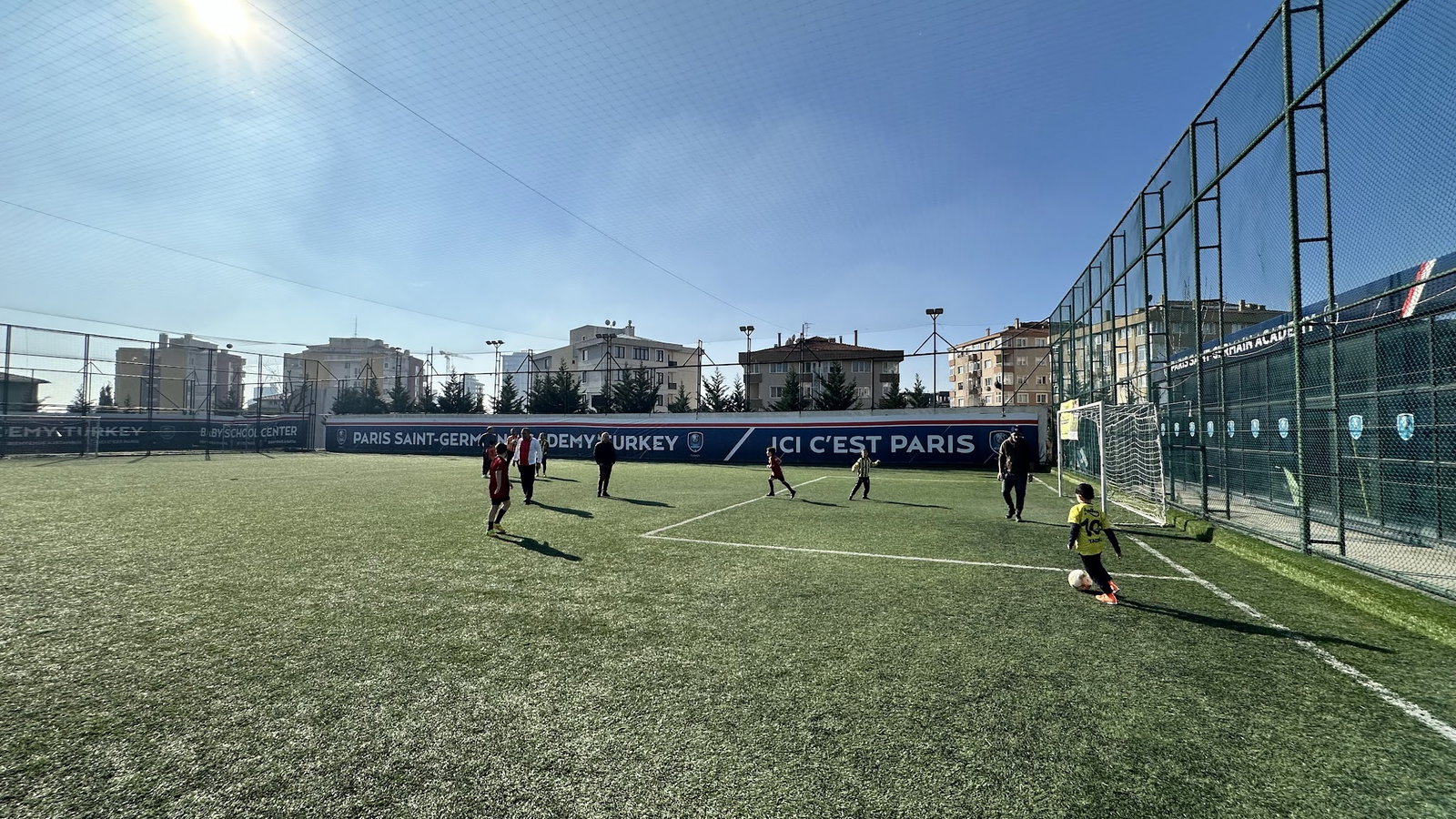 Öncü Halı Saha & Cafe