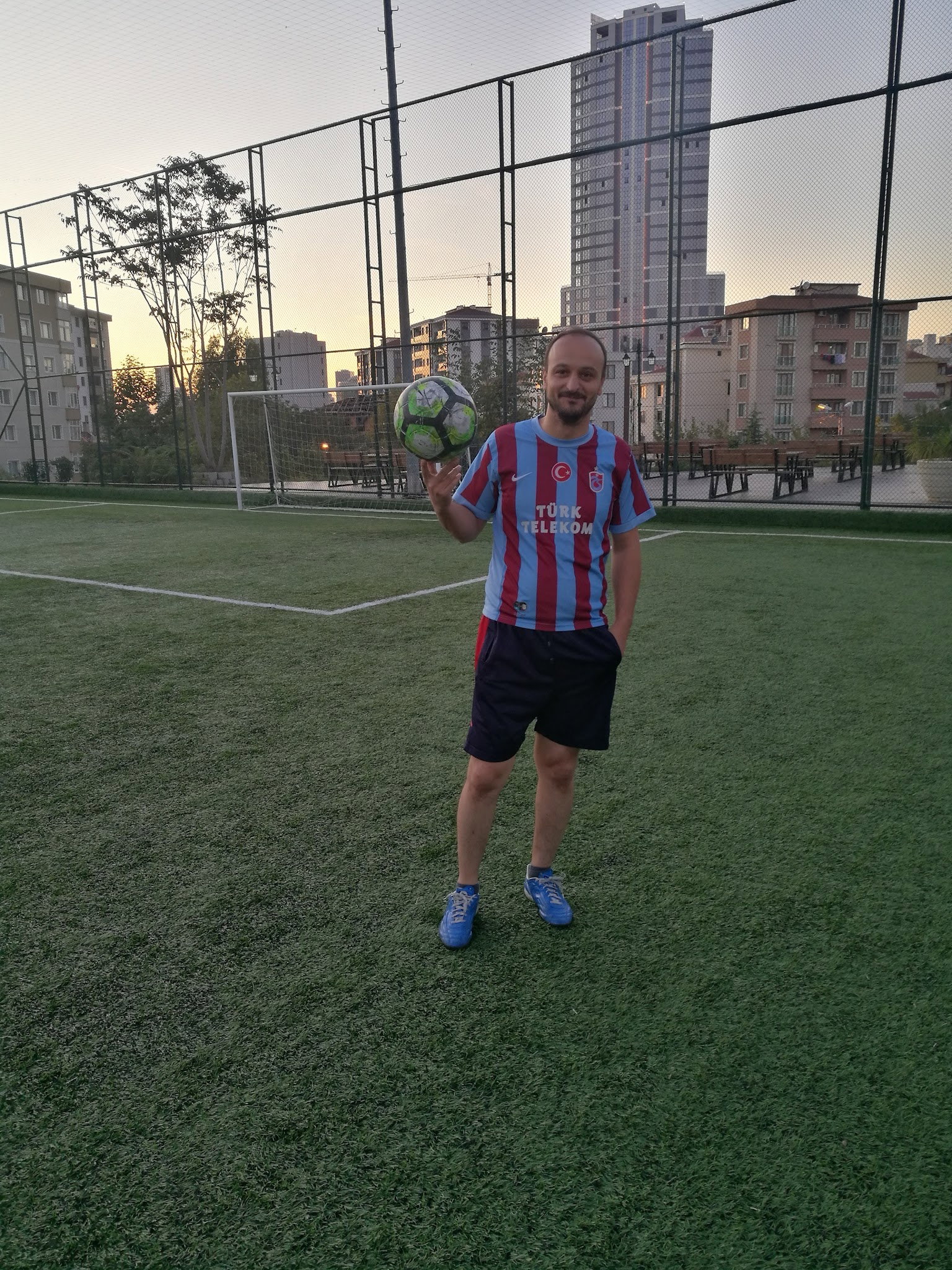 Öncü Halı Saha & Cafe