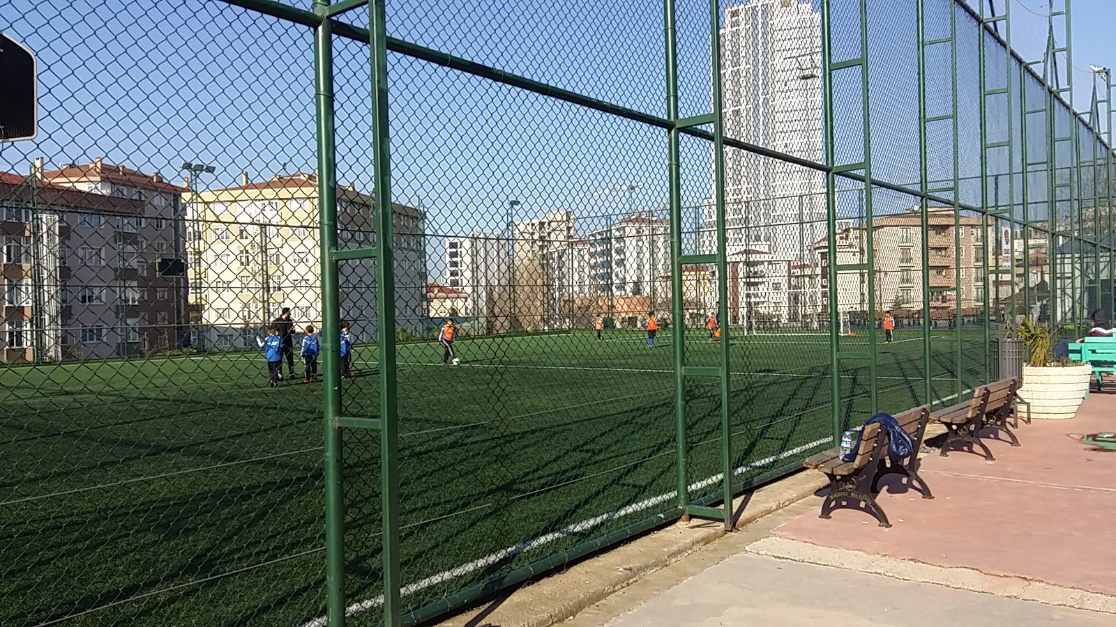 Öncü Halı Saha & Cafe