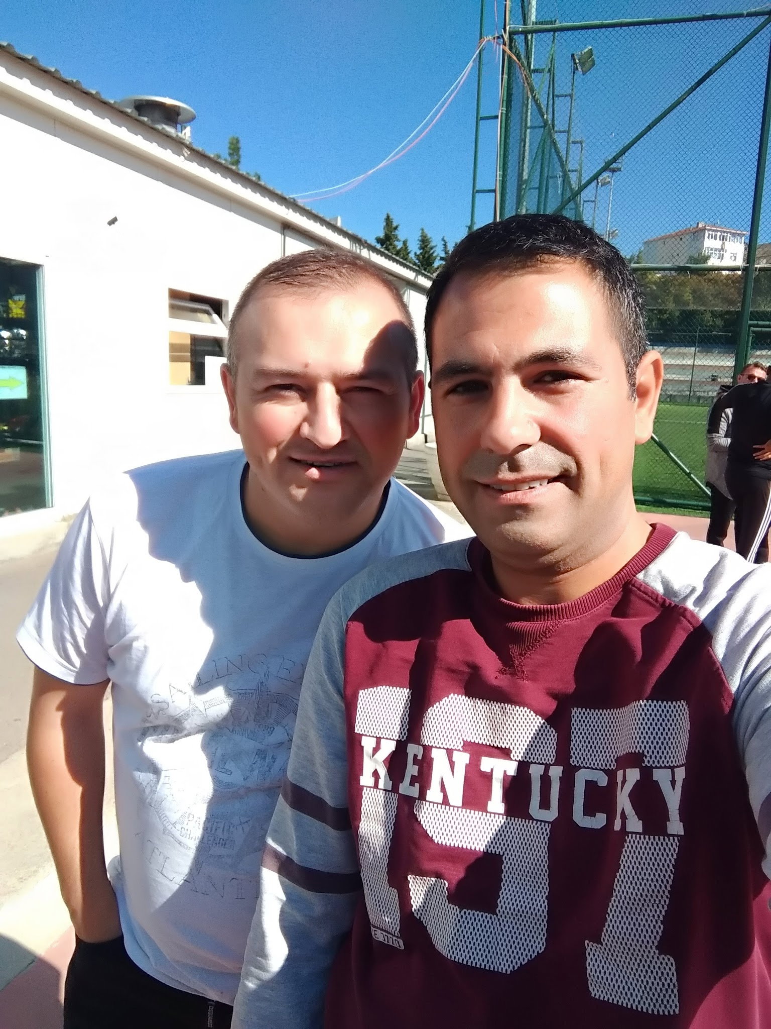 Öncü Halı Saha & Cafe