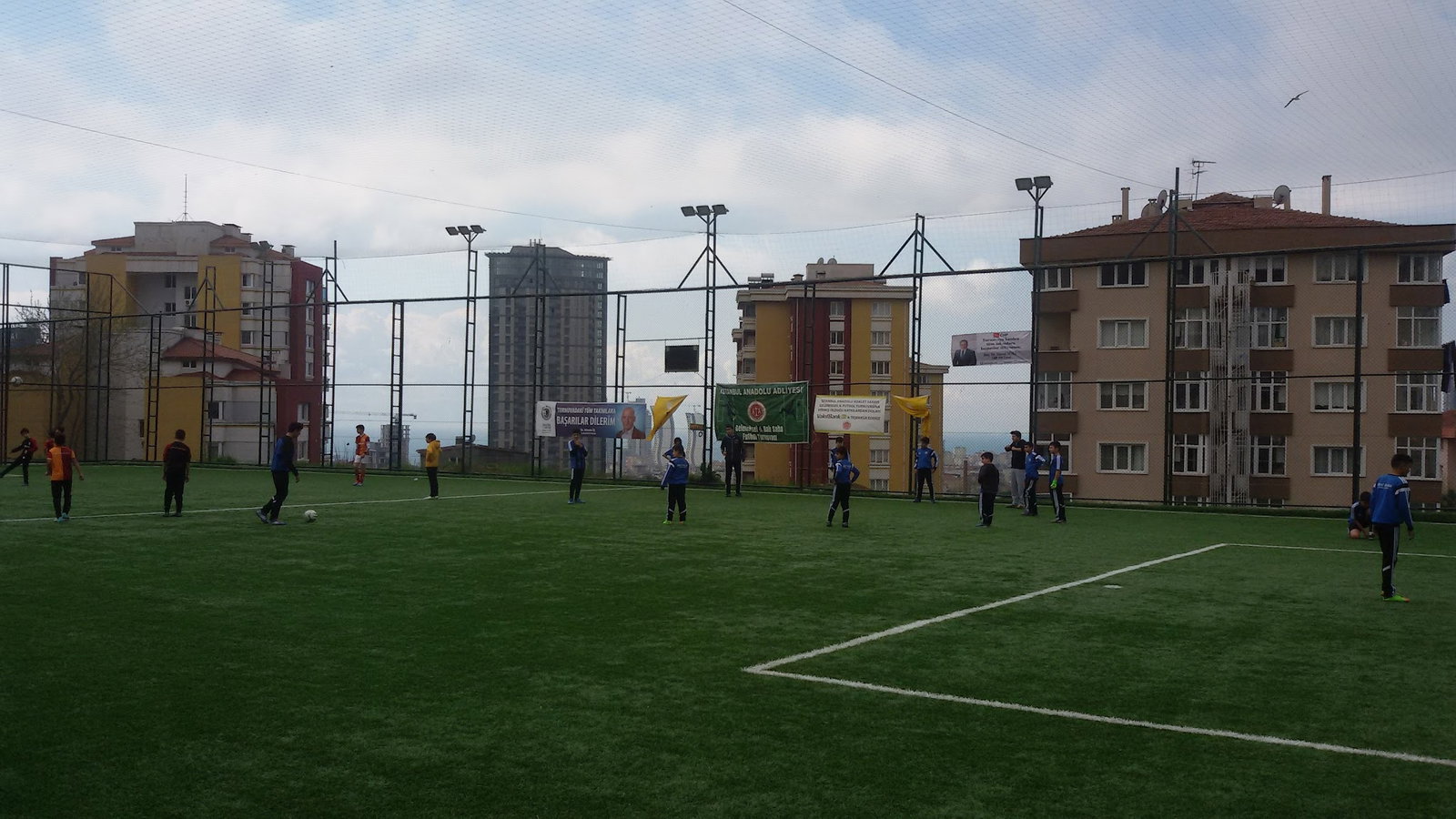 Öncü Halı Saha & Cafe