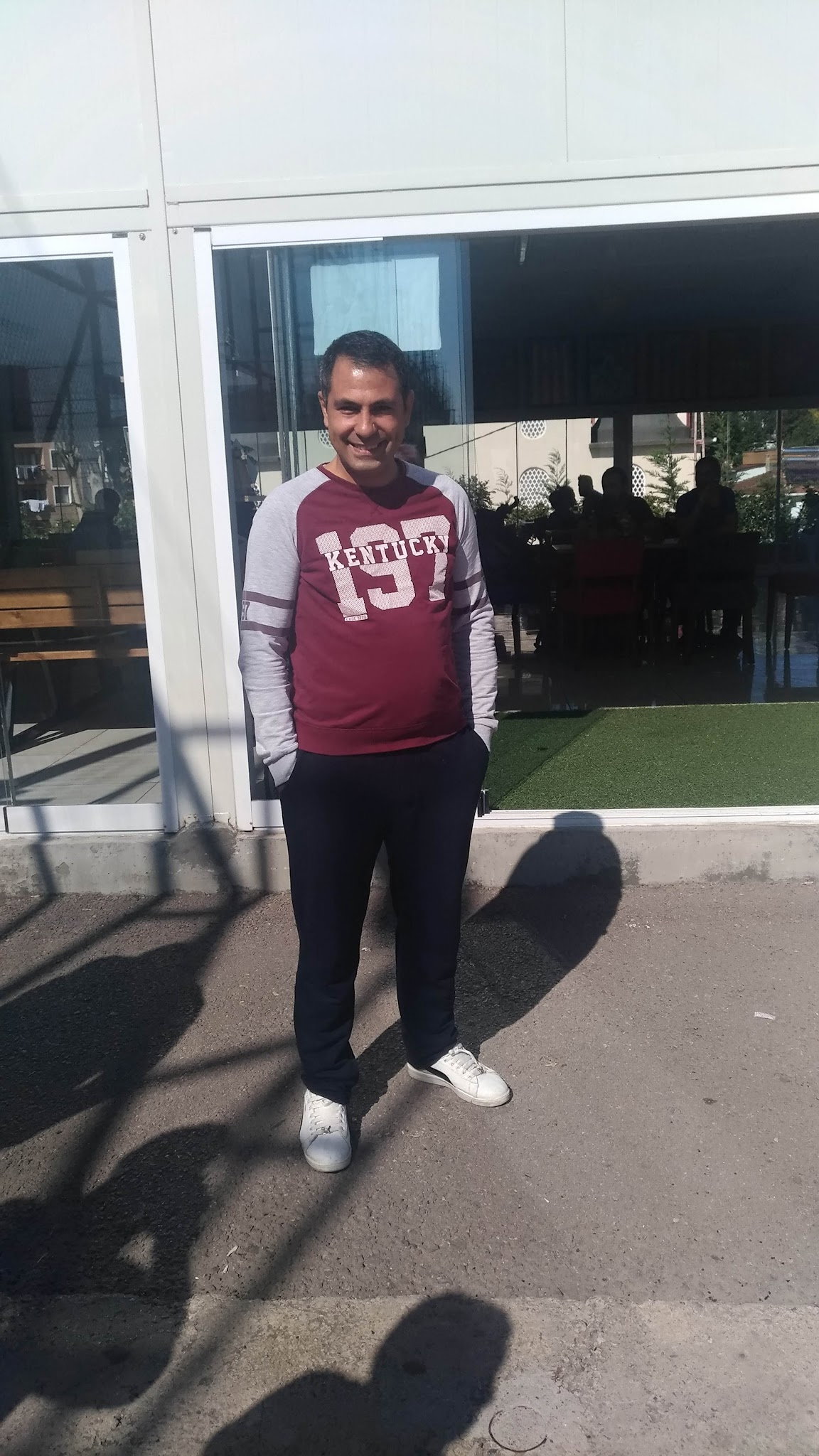 Öncü Halı Saha & Cafe