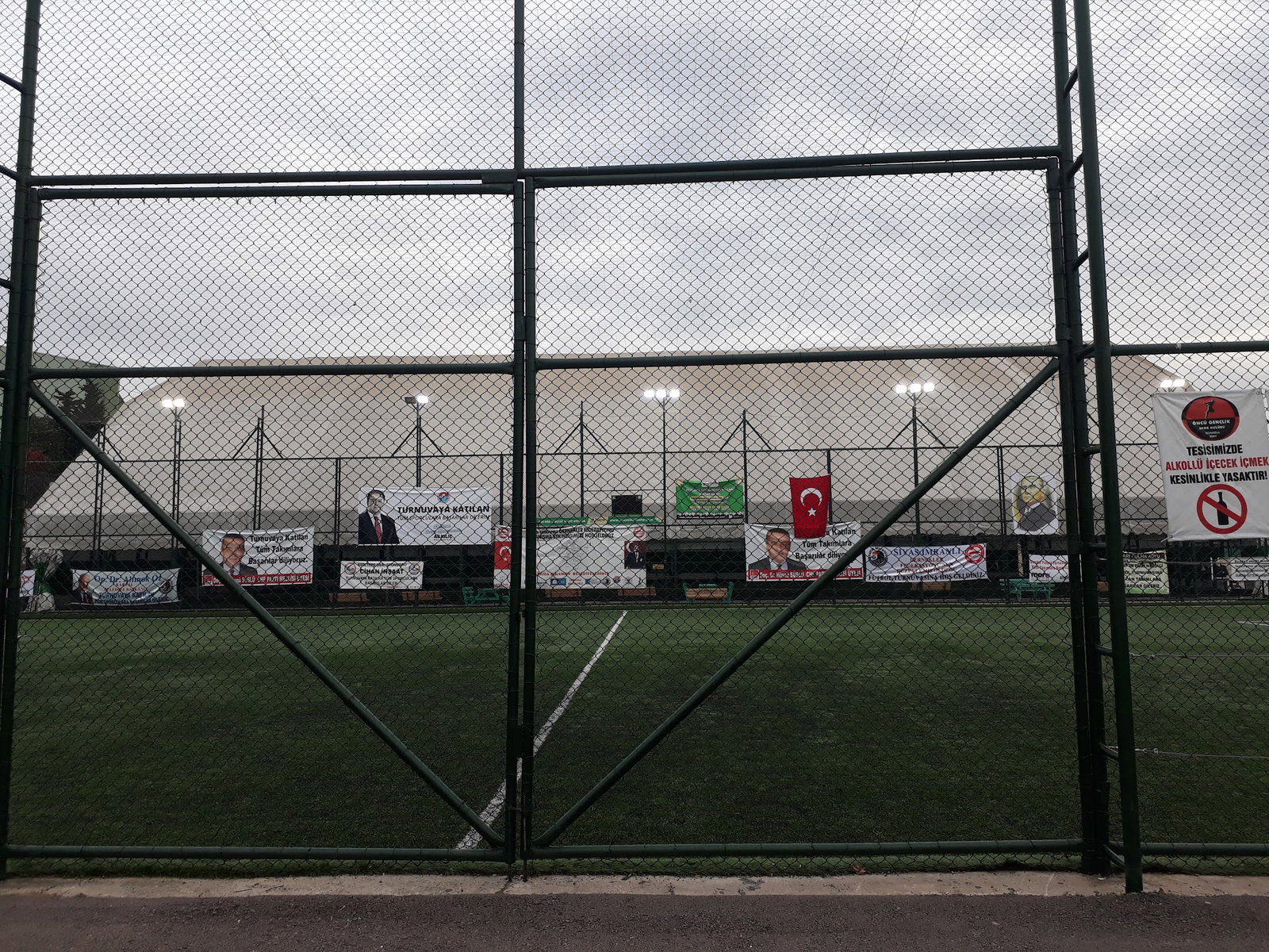 Öncü Halı Saha & Cafe