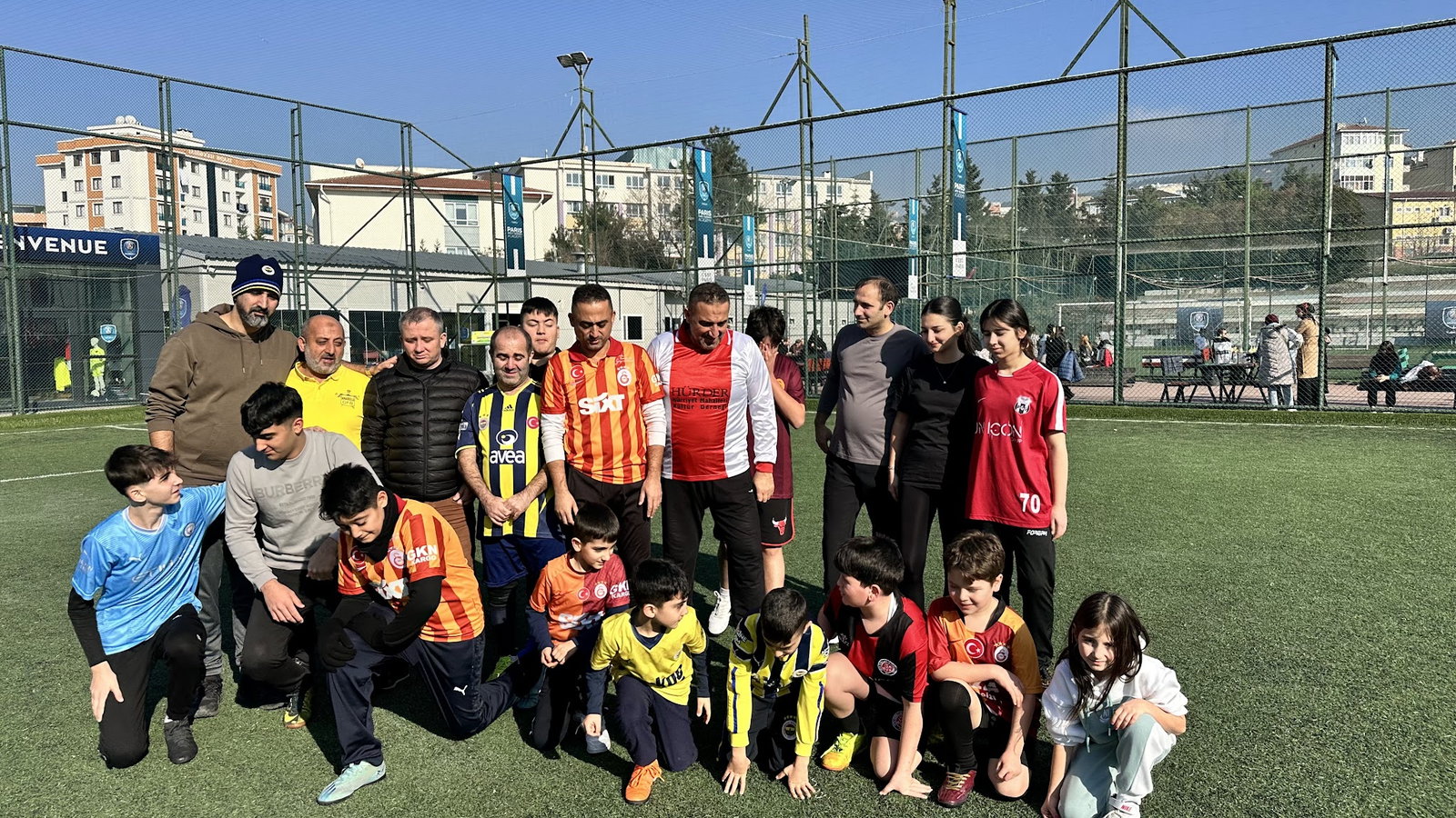 Öncü Halı Saha & Cafe