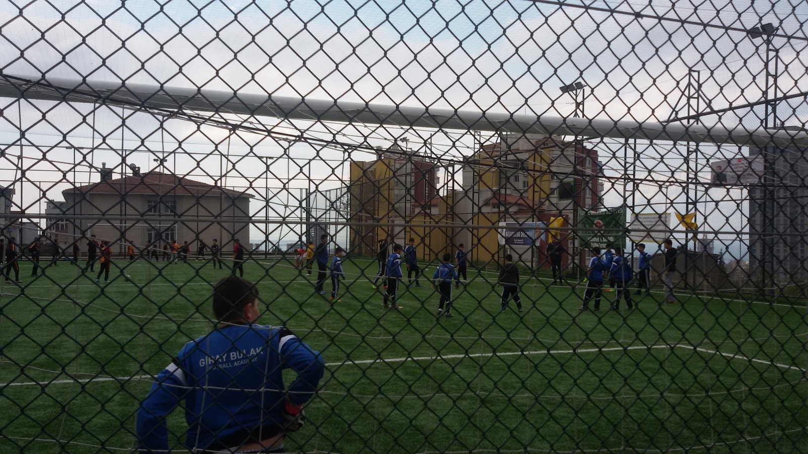 Öncü Halı Saha & Cafe