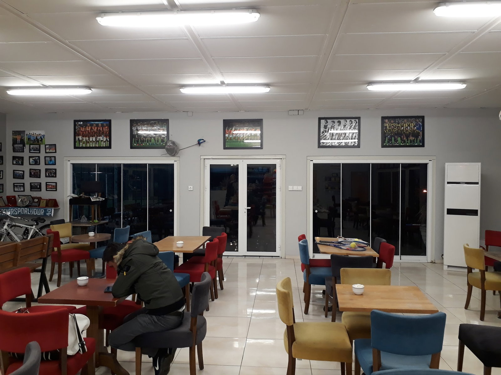 Öncü Halı Saha & Cafe