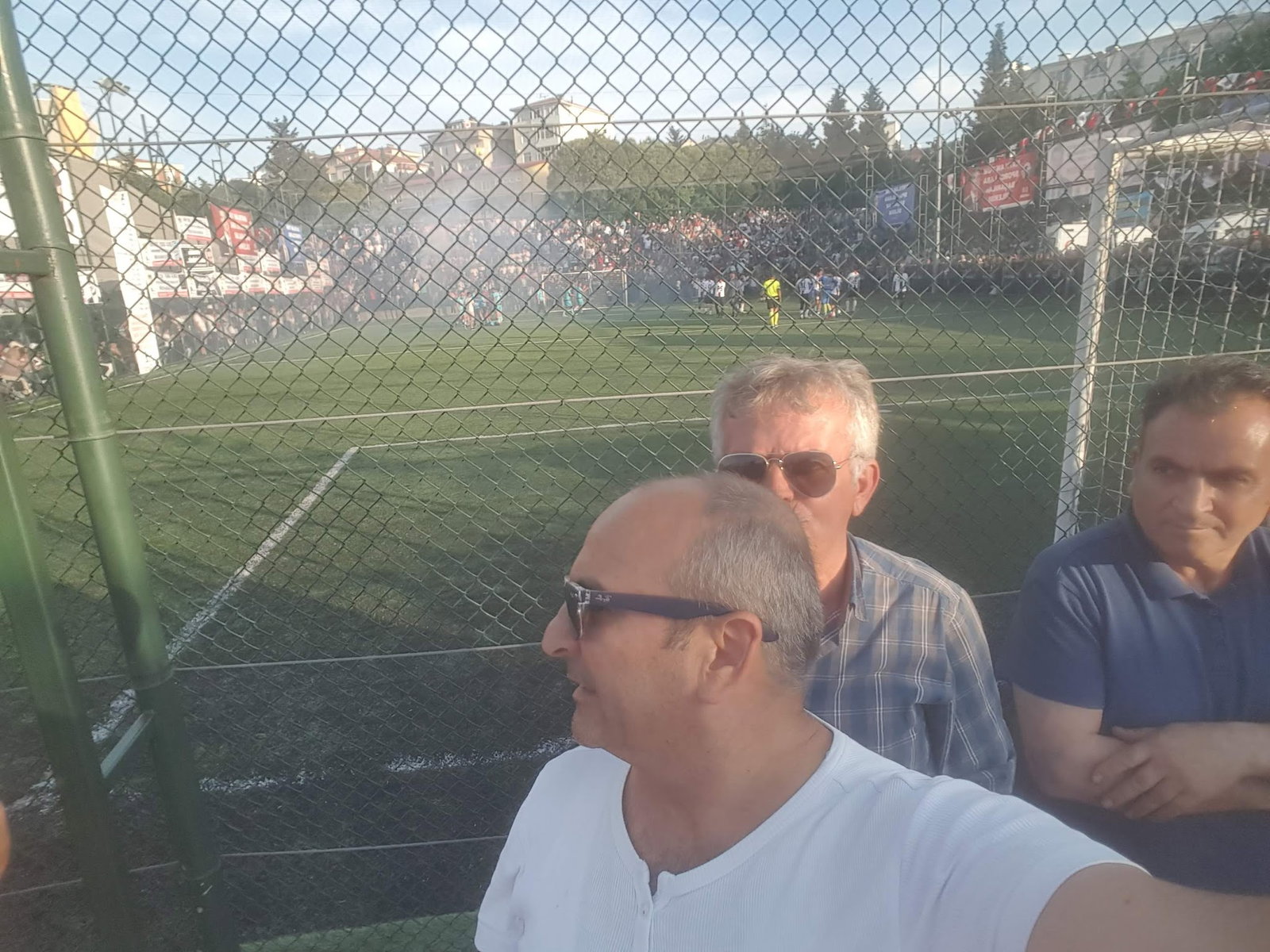 Öncü Halı Saha & Cafe