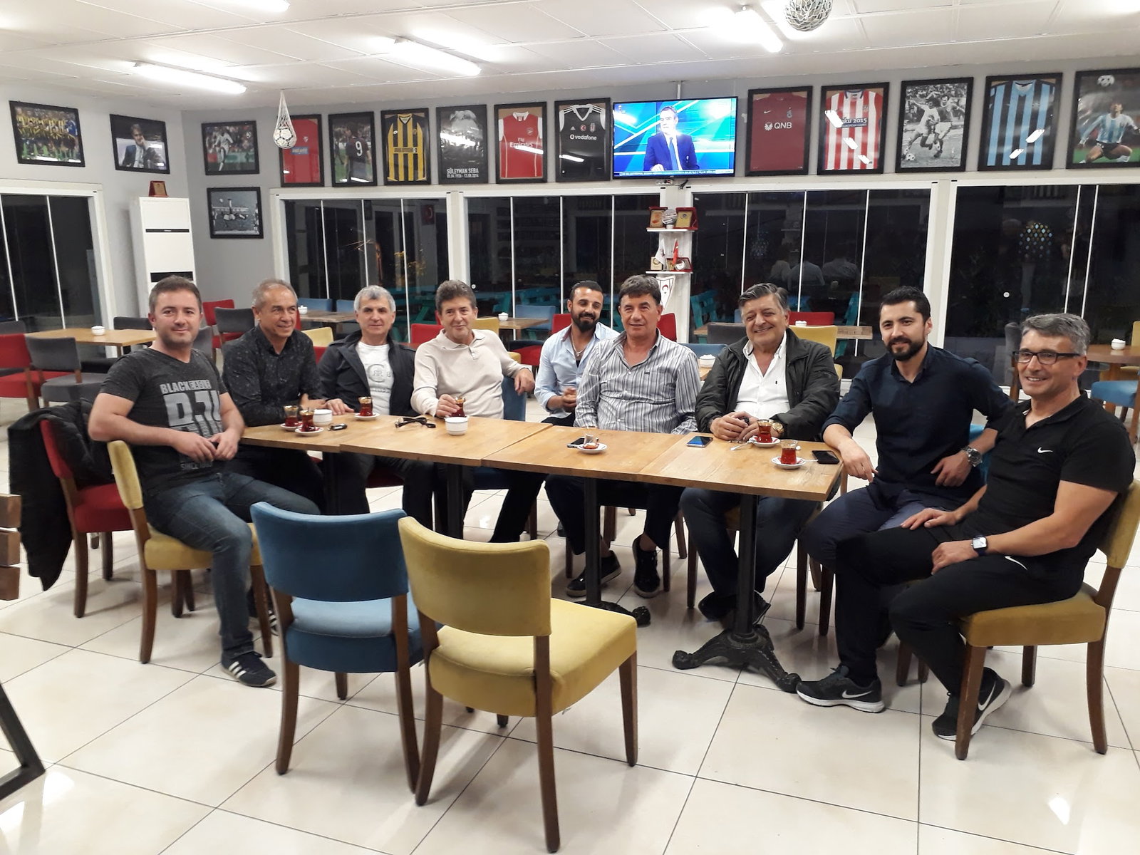 Öncü Halı Saha & Cafe